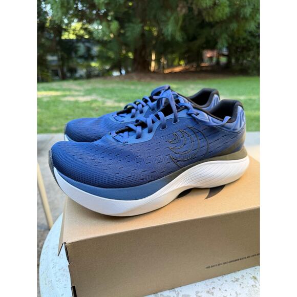 NWT Topo Athletic Atmos Running Shoes Navy Blue Size 11.5 main image 5